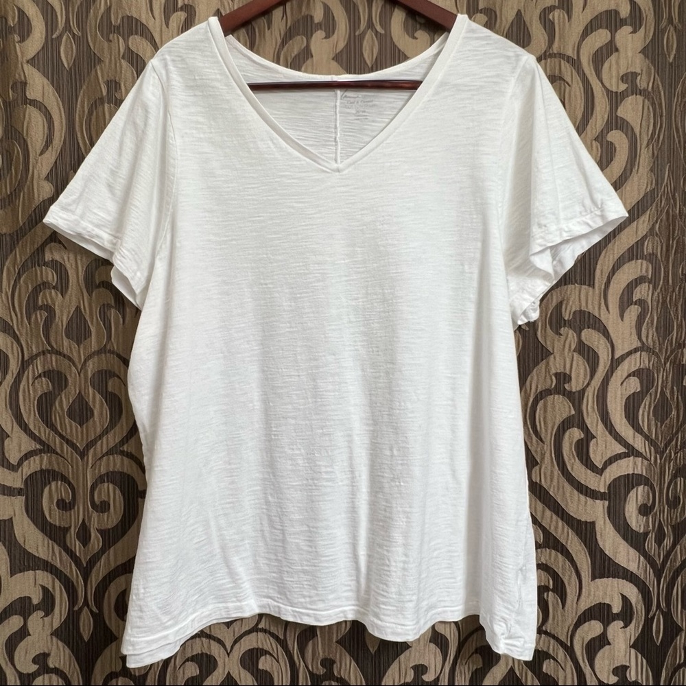 Lane Bryant Cool & Casual V-Neck Tee -26/28